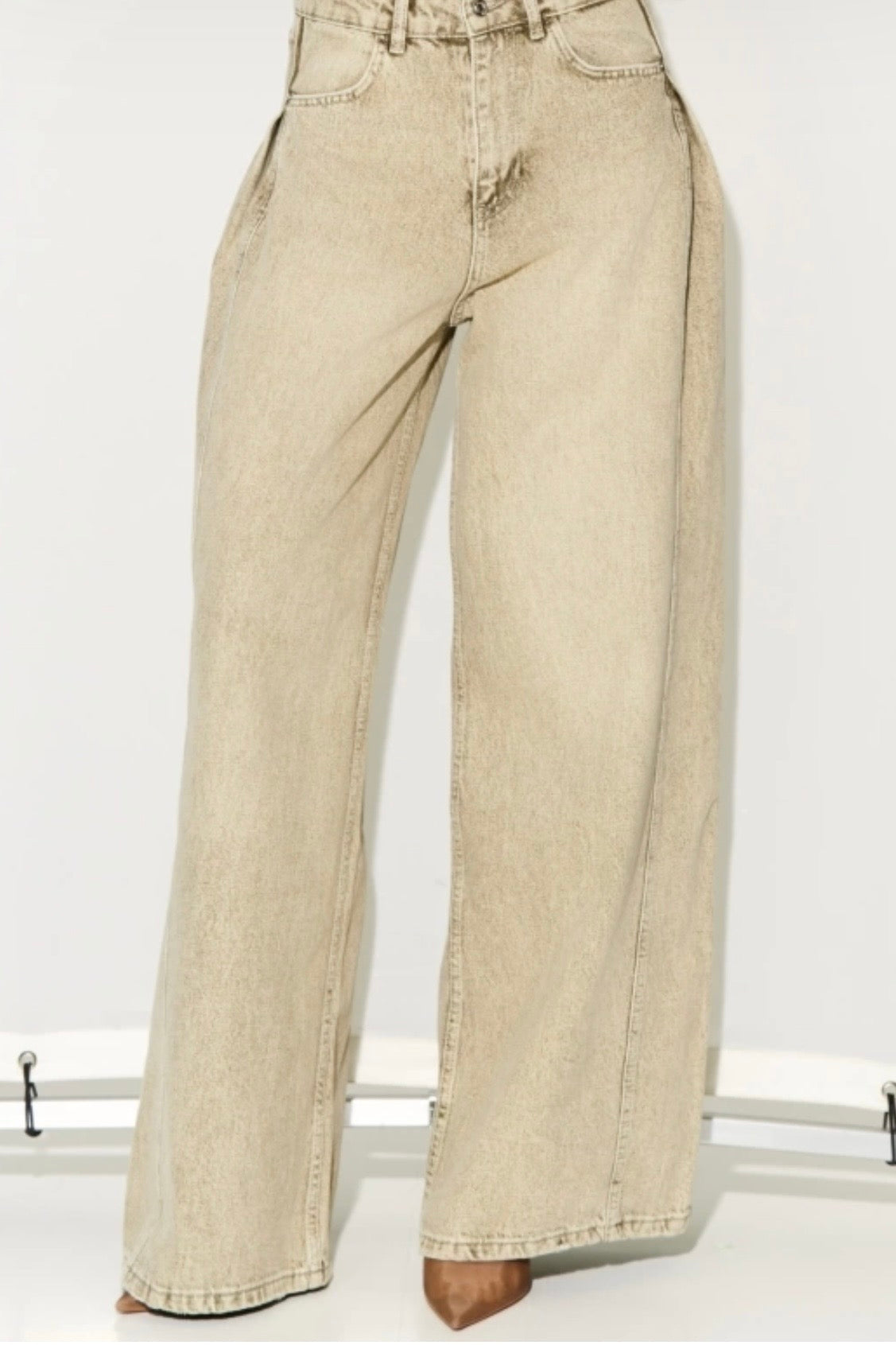 Béžové avantgradní džíny