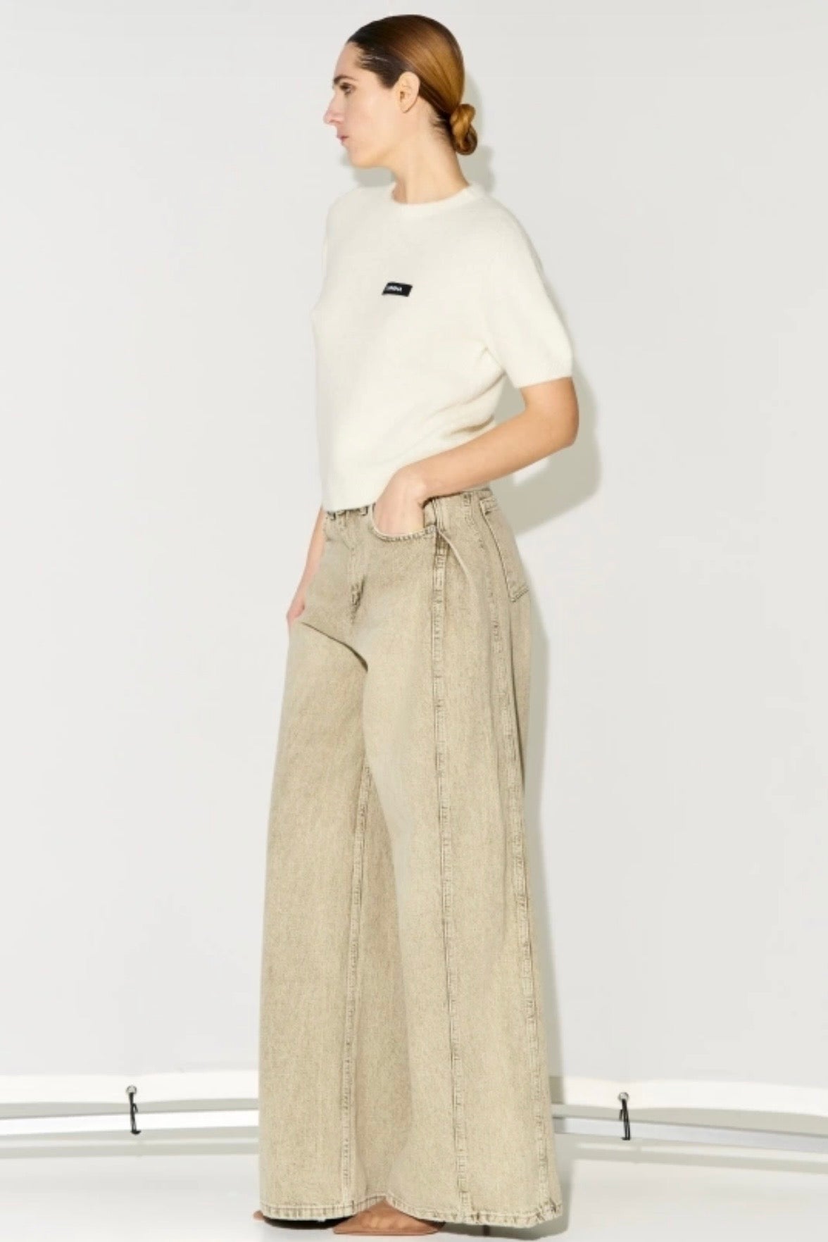 Béžové avantgradní džíny