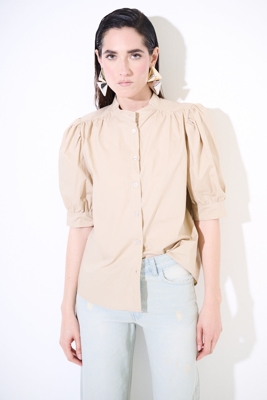 Béžová košile s krátkým rukávem