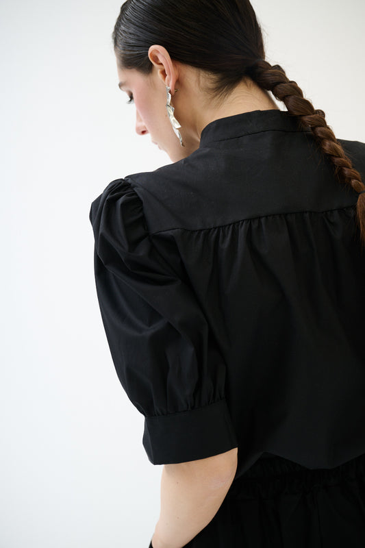 Černá košile s krátkým rukávem