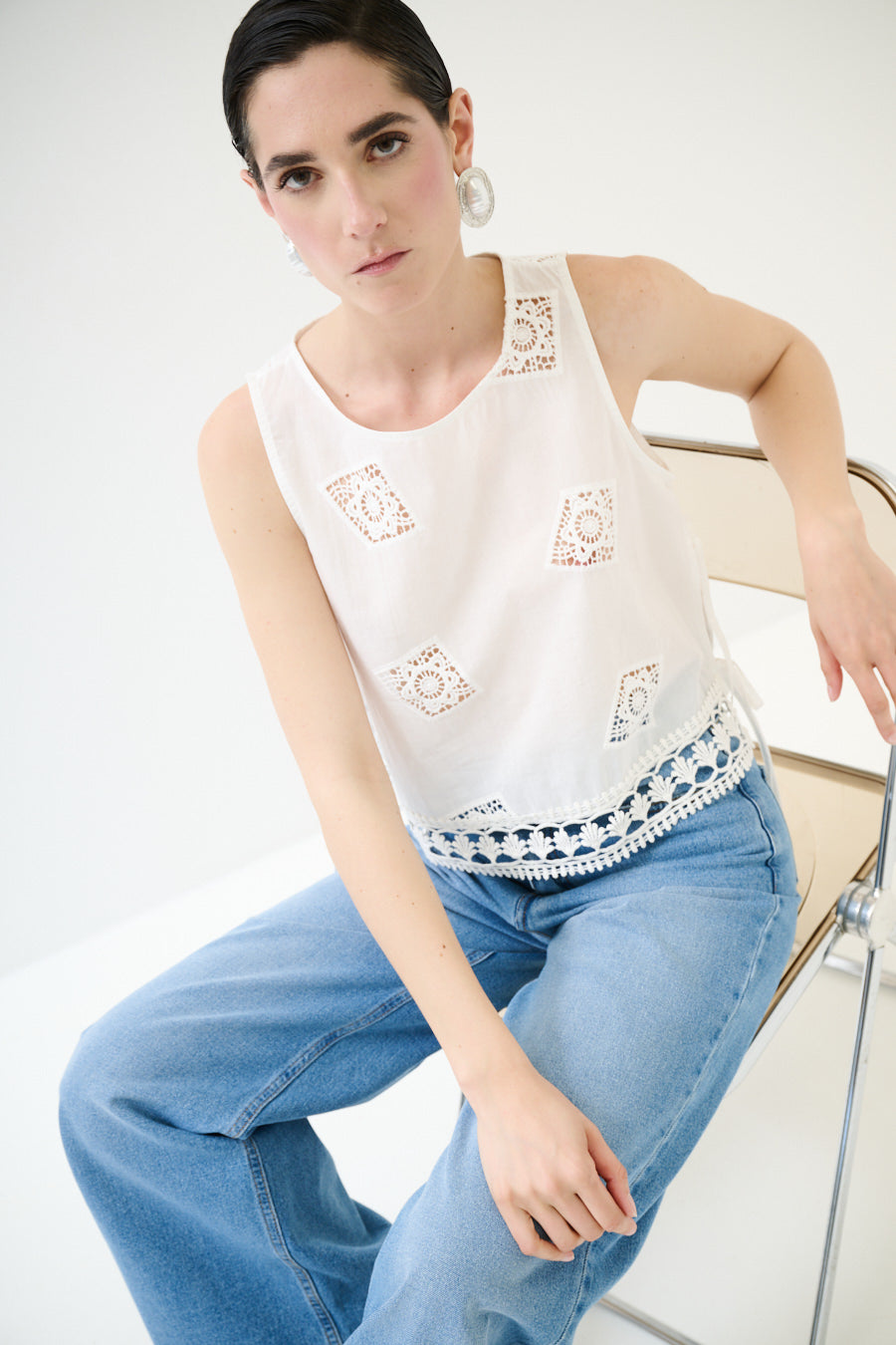 Bílý vzorovaný top