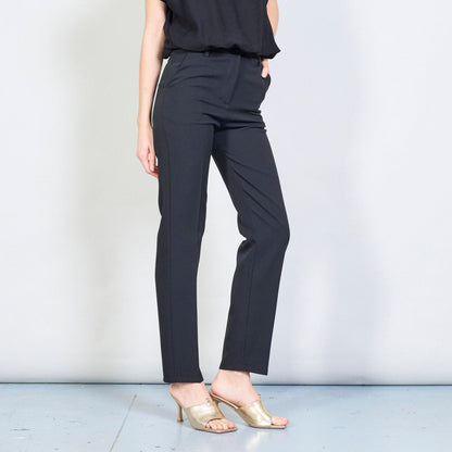 Černé cigaretové kalhoty