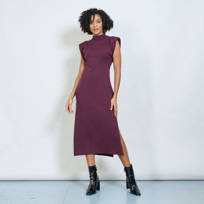 Vínové šaty bez rukávů