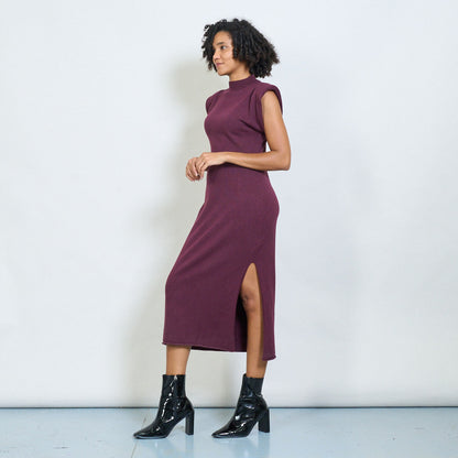 Vínové šaty bez rukávů