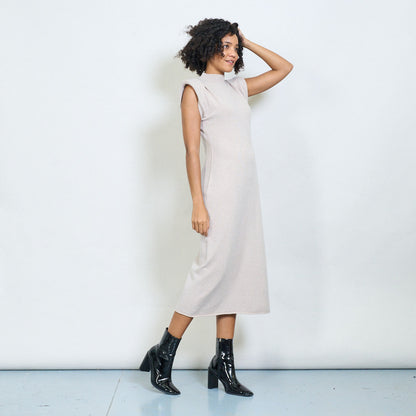 Krémové šaty bez rukávů