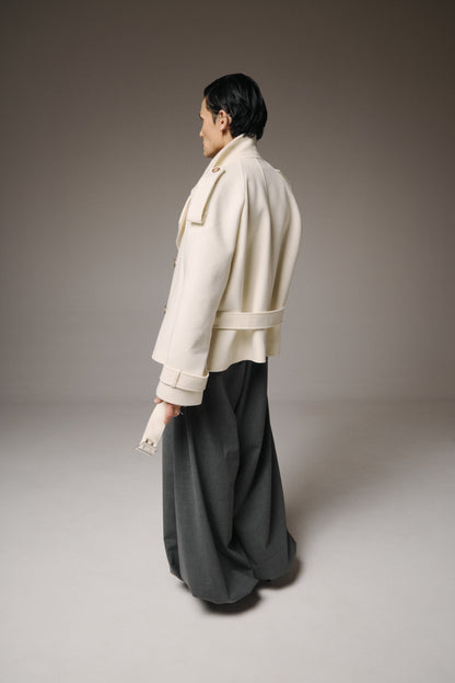 Krátký vlněný bílý oversized kabát – foto 5