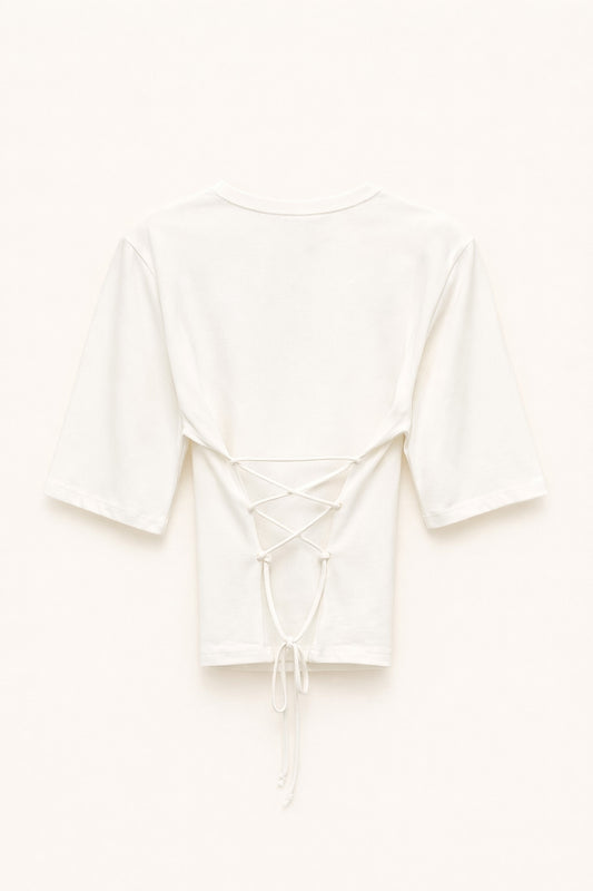 Bílý top s krátkým rukávem na zavazování