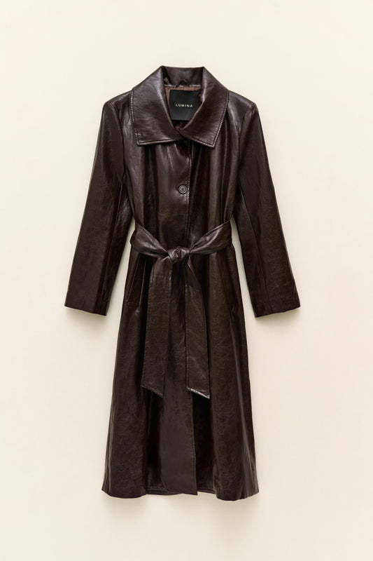 Hnědý trenčkot z eko kůže