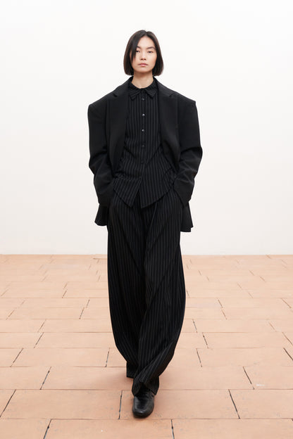 Černá košile s proužky