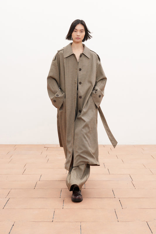 Hnědý károvaný trenčkot s příměsí vlny