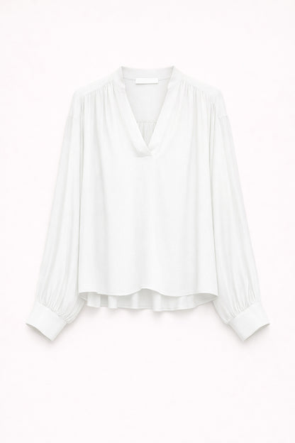 Bílá halenka do V ze 100% rayonu