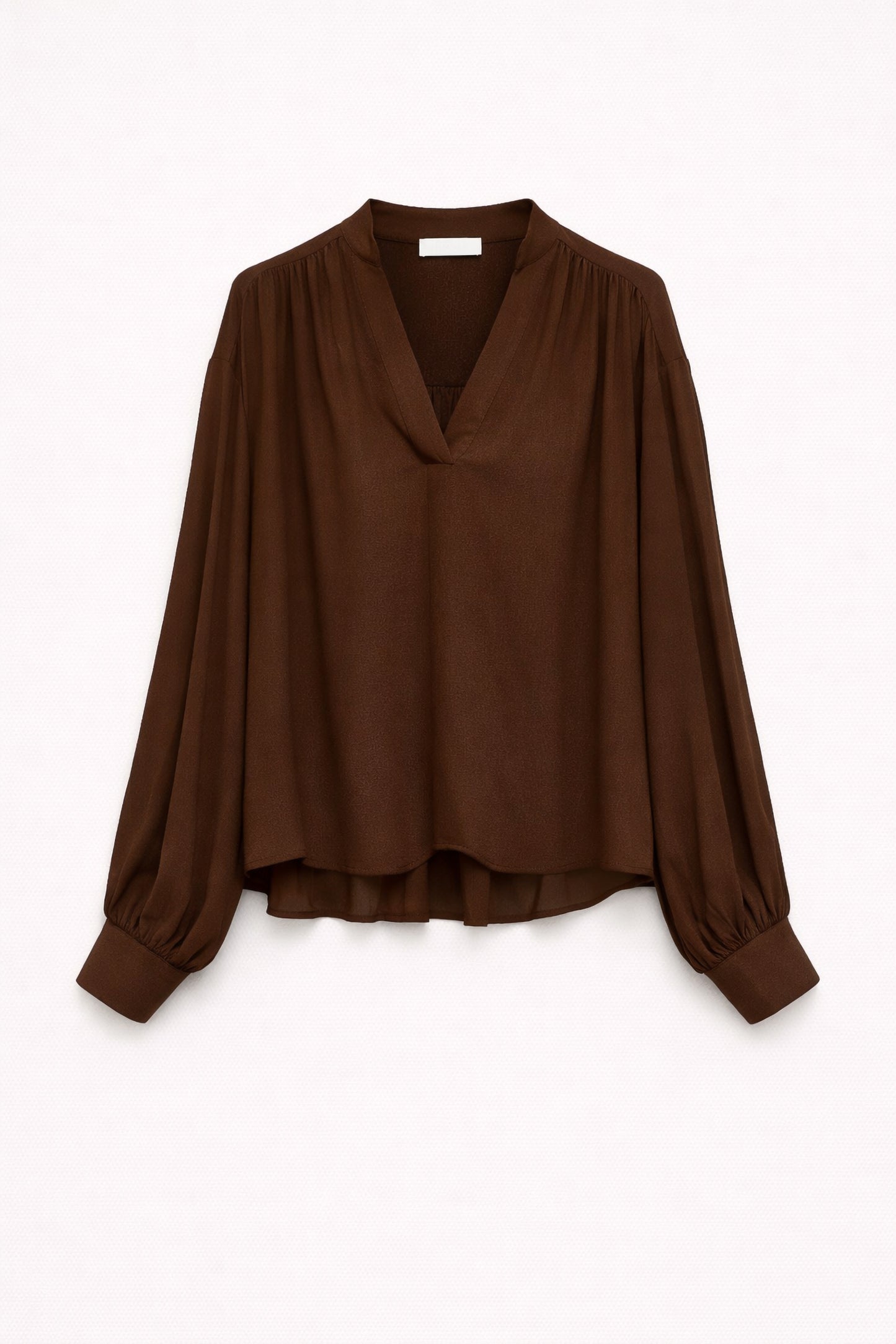 Hnědá halenka do V ze 100% rayonu