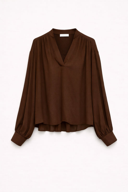 Hnědá halenka do V ze 100% rayonu